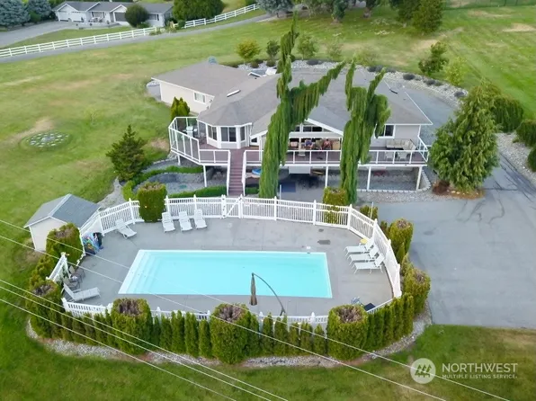 1020 Wapato Lake Road, Manson, WA 98831