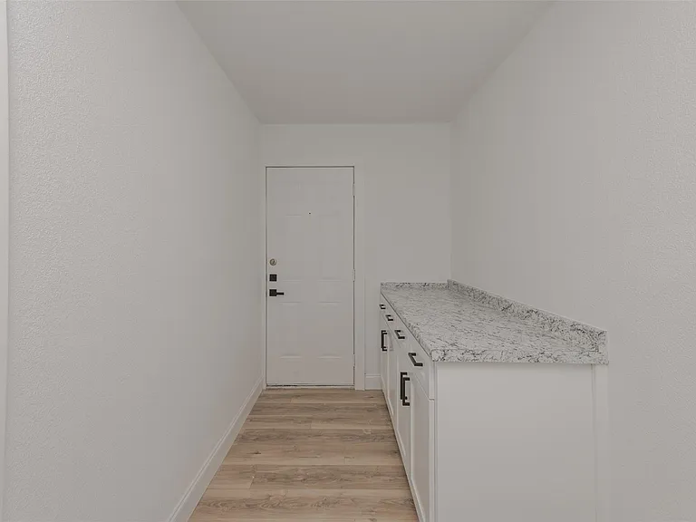 713 Sun Valley Dr — Photo 9