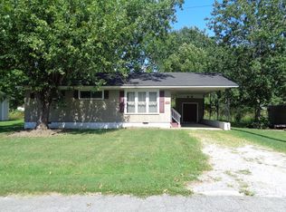 410 S Sebree St, Earlington, KY 42410