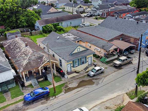 3rd image of 8626 Belfast St