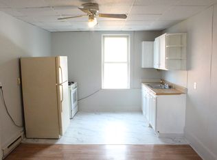 211 2nd St NW #3, Barberton, OH 44203