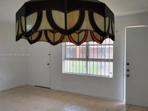 3881 Flagler St APT 305, Miami, FL 33134