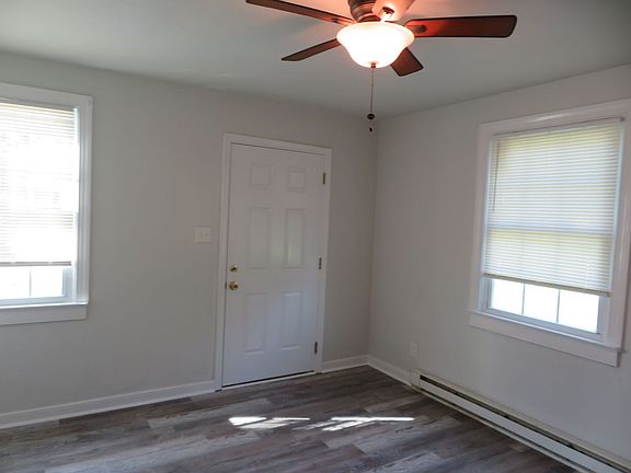4th image of 913 Priam St