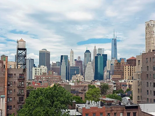 Sold by Sotheby's International Realty | media 23