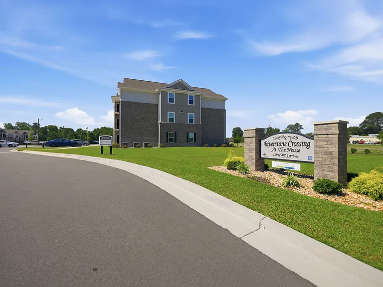 Riverstone Crossing — Photo 8