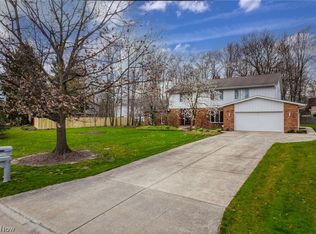 29099 Orangewood Dr, Beachwood, OH 44122