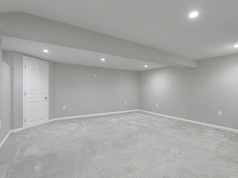 4392 Greensbury Dr — Photo 57