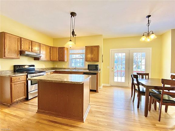 3rd image of 2939 Greenspire Cir