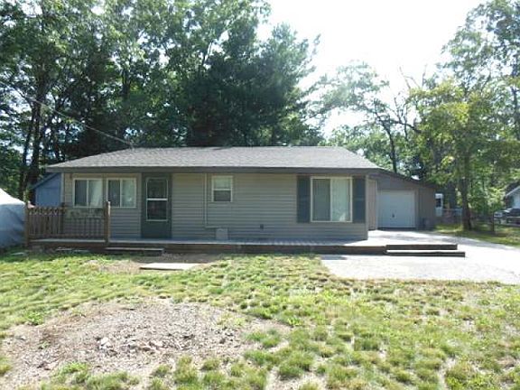 2nd image of 4040 Oakridge Dr