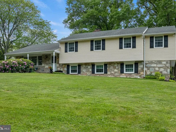 2938 Hickory Hill Rd, Norristown, PA 19403