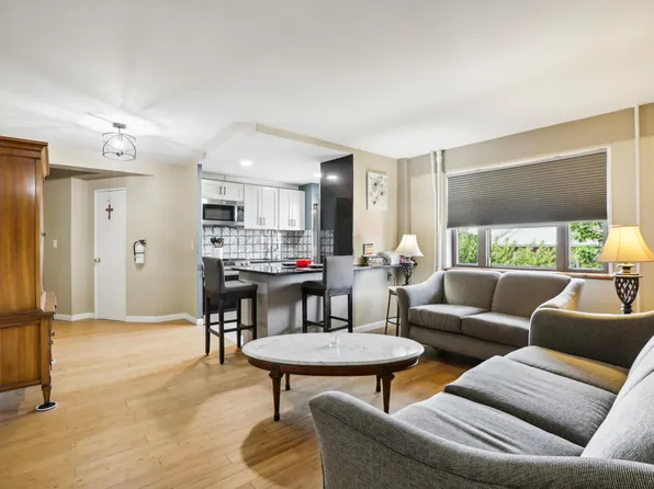 8811 Bergenline Ave APT 35, North Bergen, NJ 07047