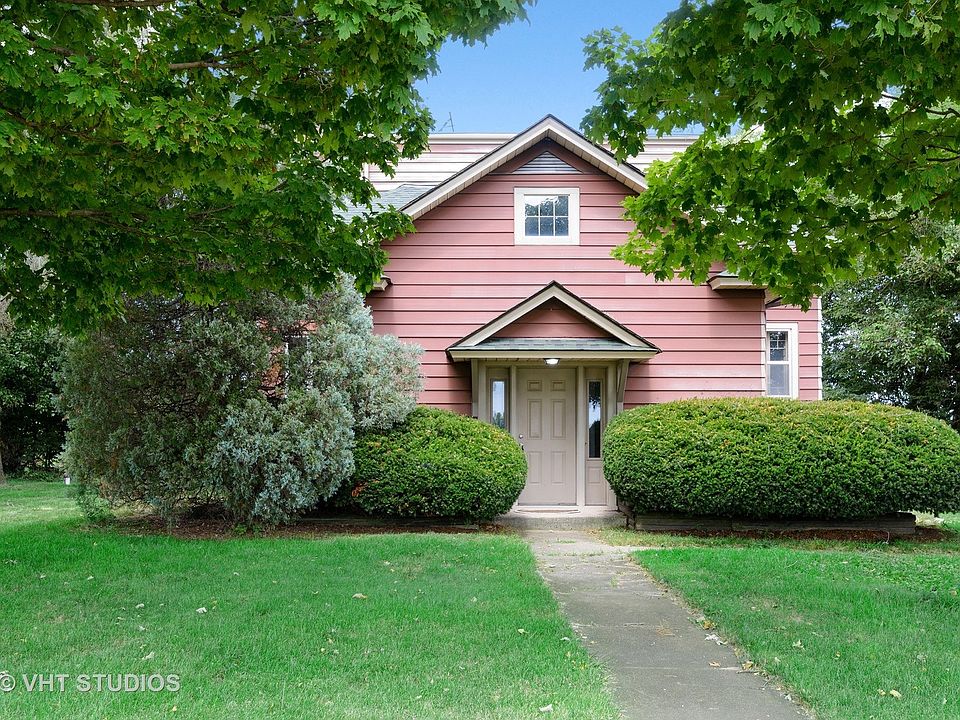 This property was the old Sawyer School House at one time. Still has some of the charm!! Previous ow