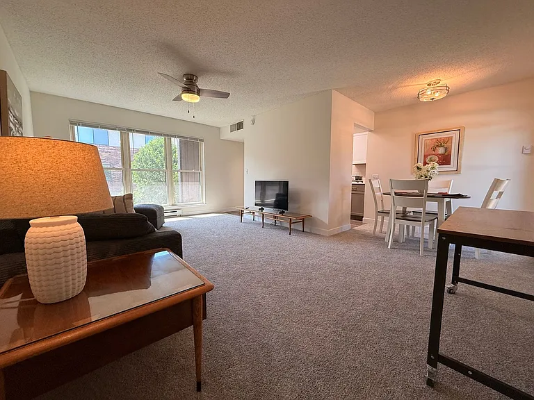 Wingra West Apartments — Photo 17