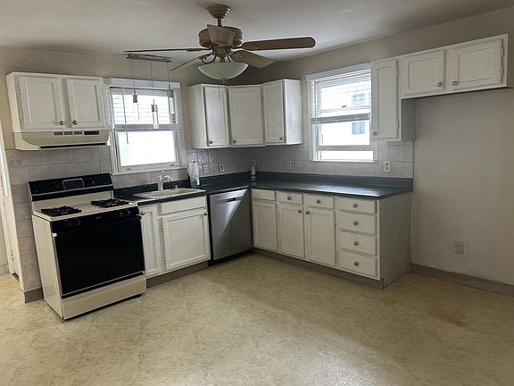 2nd image of 331 Vane St