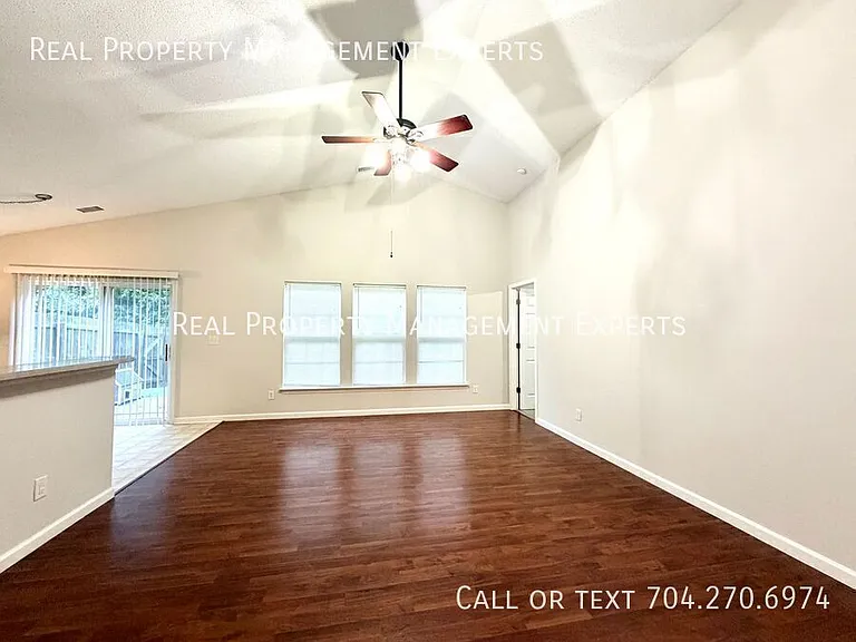 112 Bosburg Dr — Photo 5