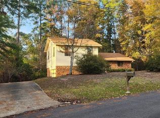 124 Woodcreek Loop, Pineville, LA 71360