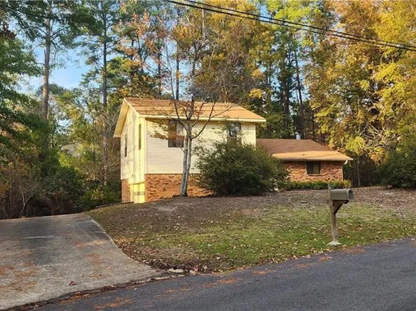 124 Woodcreek Loop, Pineville, LA 71360