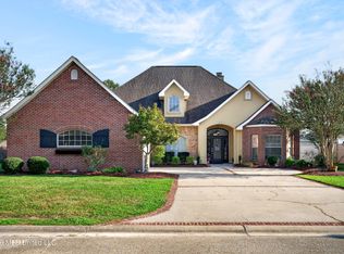 512 Pemberton Pl, Picayune, MS 39466