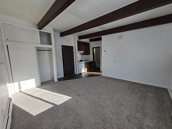 5th image of 906 Lowell St APT 1