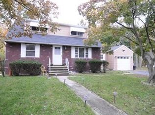 40 Barnsdale Rd, Wayne, NJ 07470