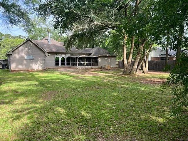 64 Helen Dr — Photo 23