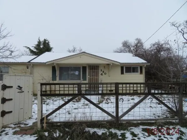 120 S 9th St, Montague, CA 96064