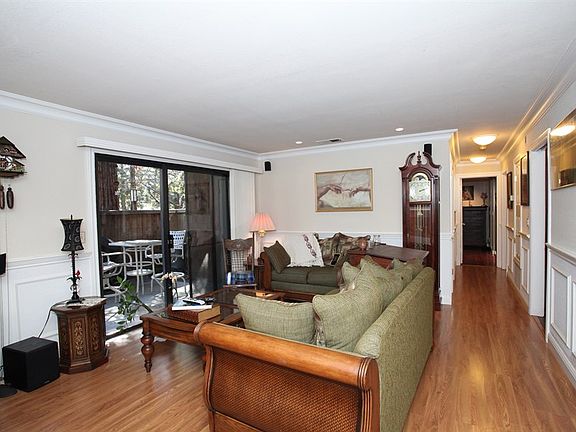 2nd image of 3502 La Terrace Cir