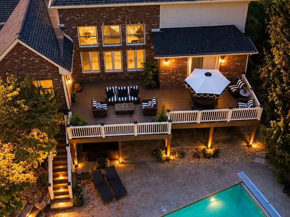 14027 Waterway Blvd, Fishers, IN 46040