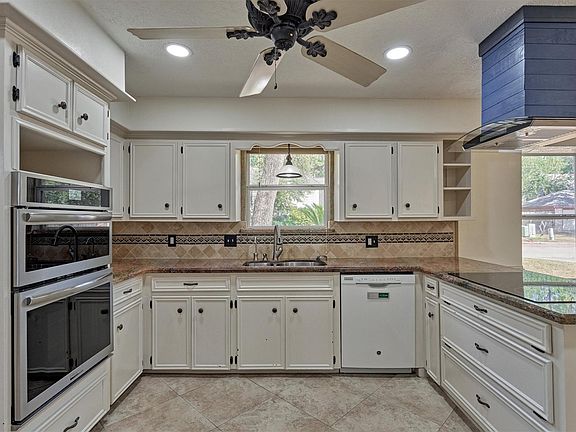 2nd image of 5503 Alamosa Ln