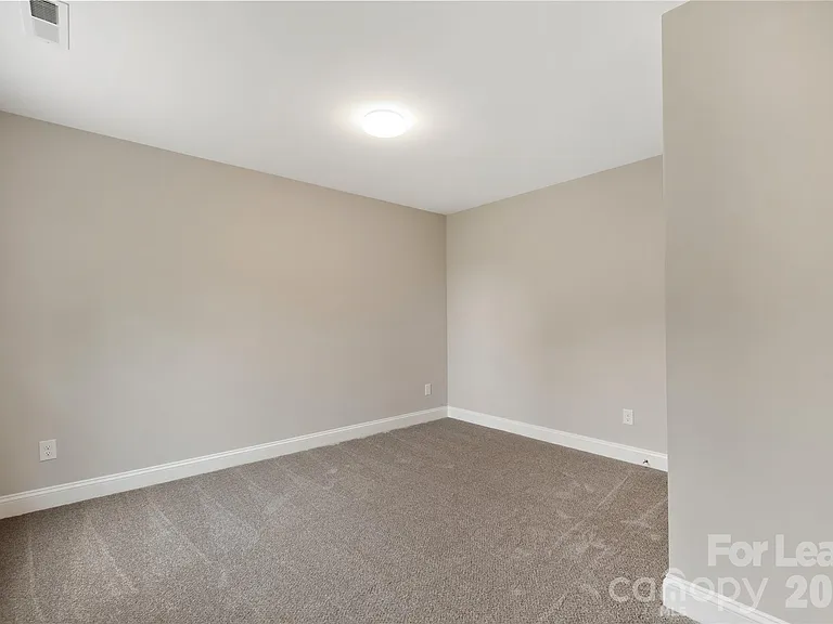 1007 Sioux St — Photo 14