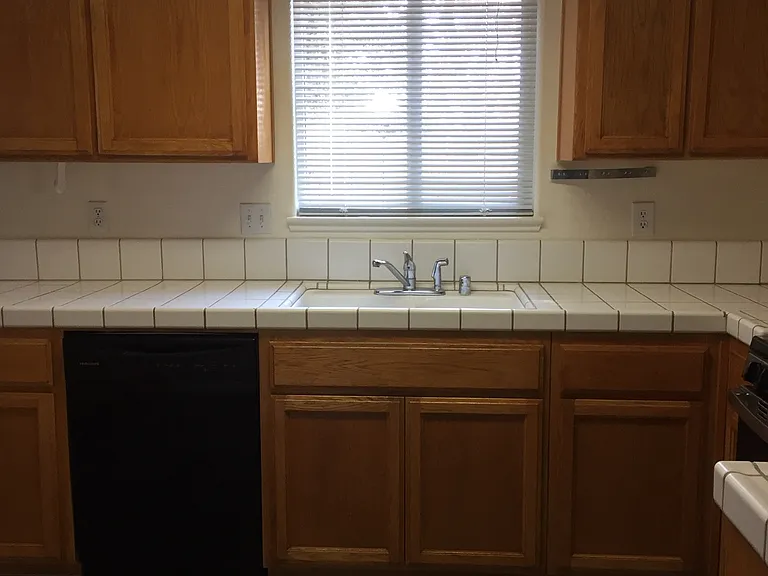 1251-1279 Caballero St — Photo 6