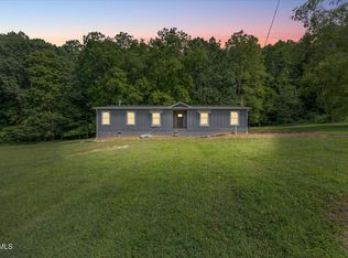 2739 Siam Rd, Elizabethton, TN 37643