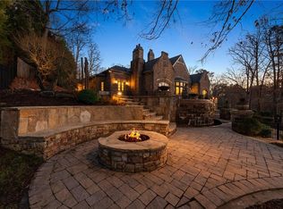 1105 Stonegate Ct, Roswell, GA 30075