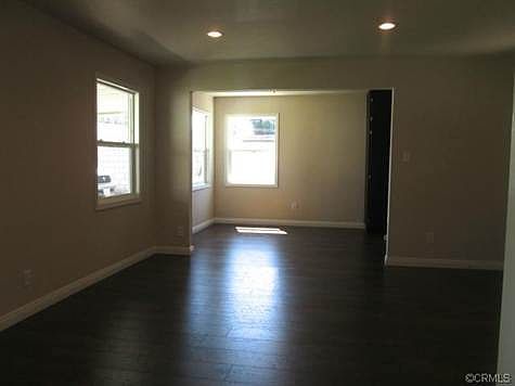 4th image of 5446 N Oakbank Ave