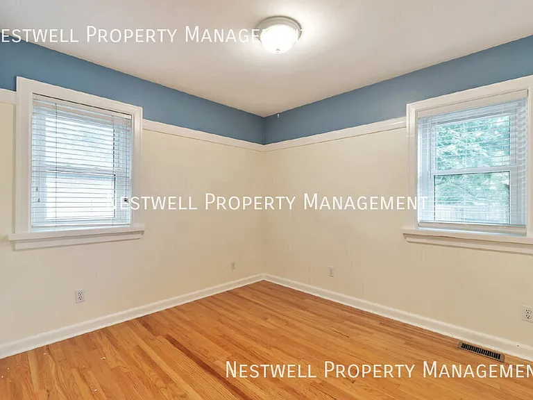 2681 S Chadwick St — Photo 4