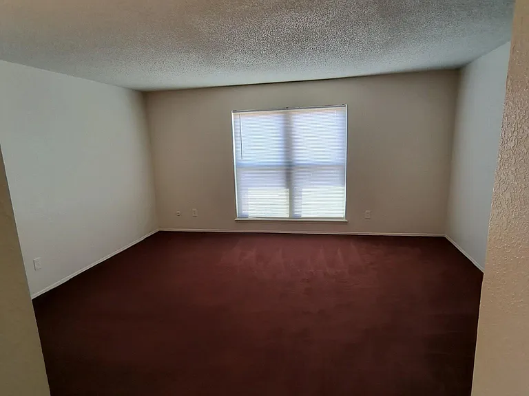 10406 Ashwood Dr — Photo 17