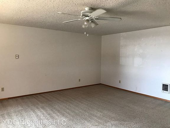 3rd image of 2624 E 6th St