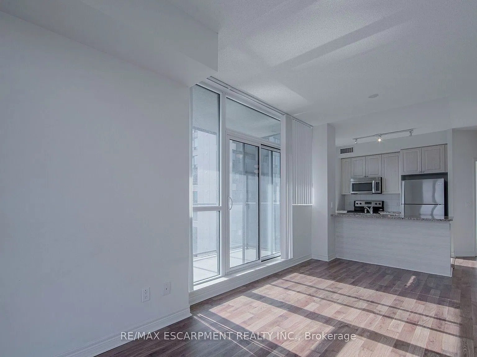 3 bed, $2,900 — Photo 3