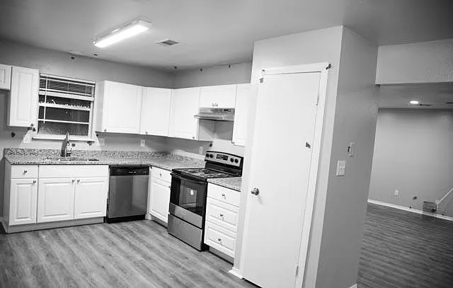 4209 Strawberry Dr — Photo 11