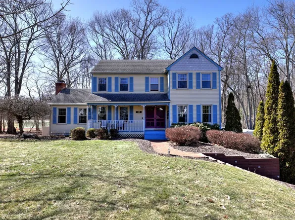 28 Andover Drive, Milford, CT 06460