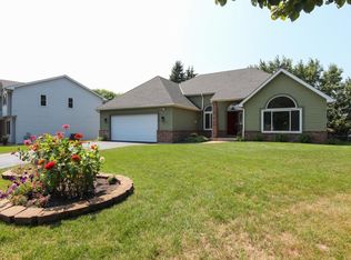 3047 Dorland Rd, Saint Paul, MN 55109