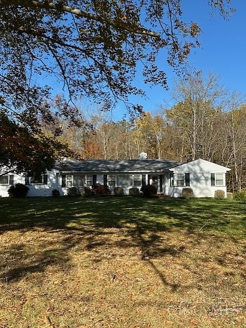 2nd image of 674 Hobby Horse Ln