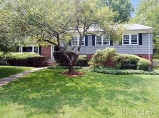 25 Chester Dr, Rye, NY 10580