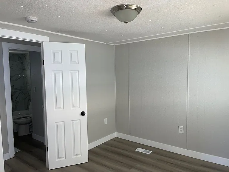 44099 D St — Photo 25