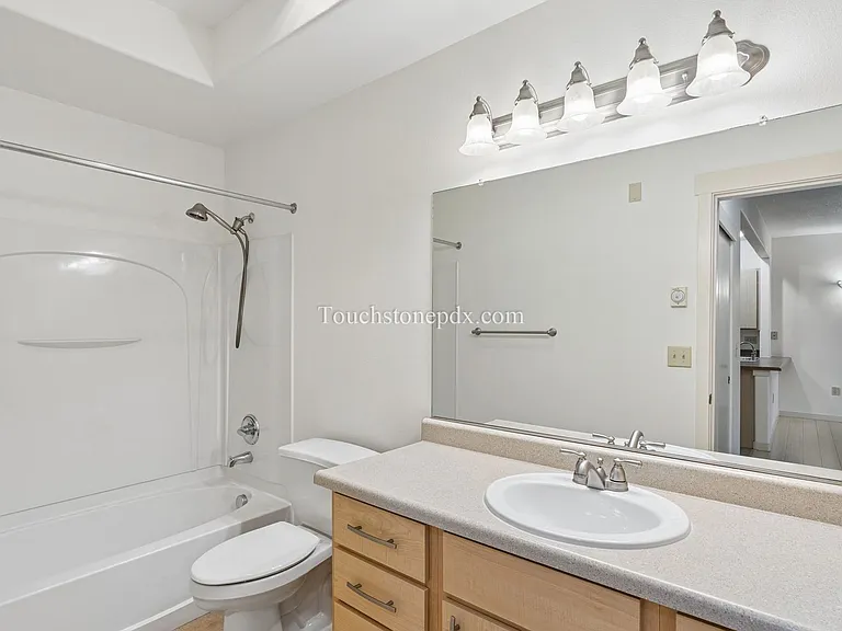 400 NE 100th Ave #109 — Photo 20