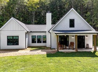 688 E Valley Rd NE, Rydal, GA 30171