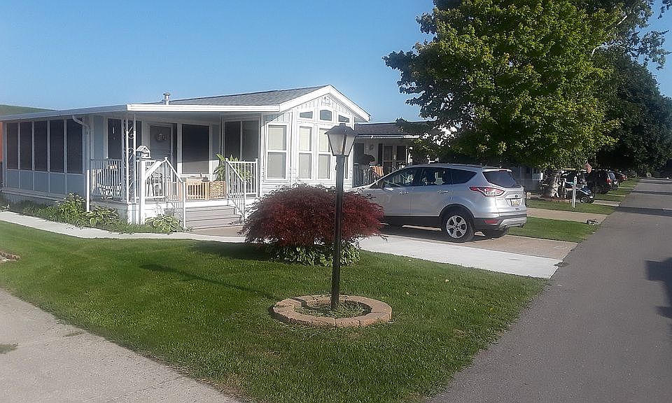 1st image of 5238 Ben Franklin Dr