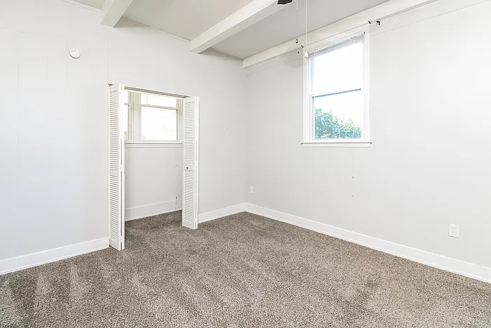 142 Dickert Dr — Photo 9
