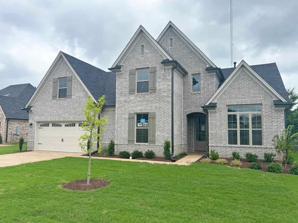 100 Laurel Wood Ln, Oakland, TN 38060