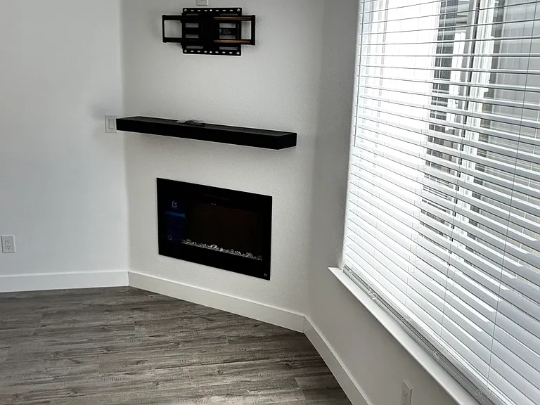 1240 S School St #1 — Photo 3
